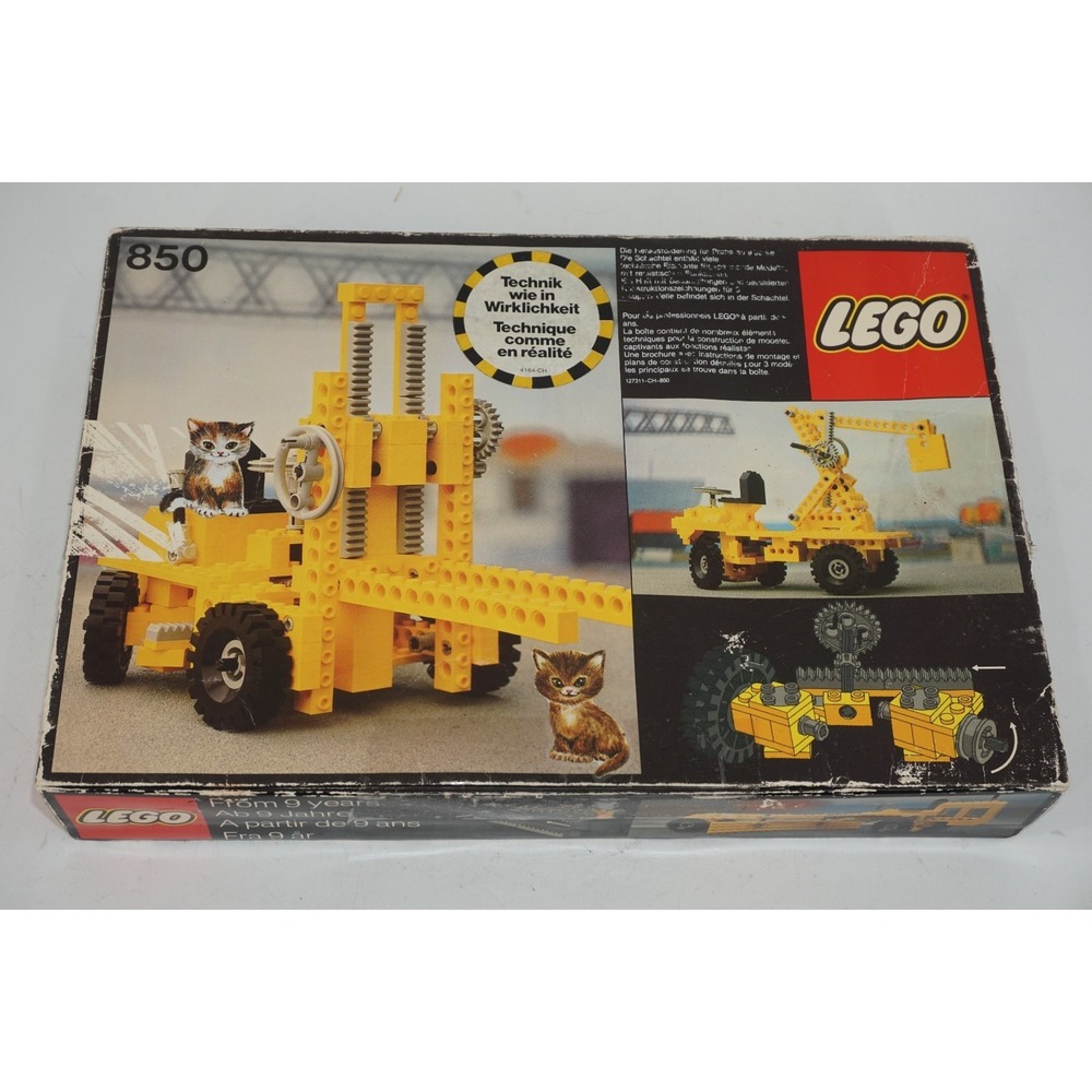 LEGO TECHNIC: Fork-Lift Truck (850) Box and Misc Pieces Incomplete GERMAN